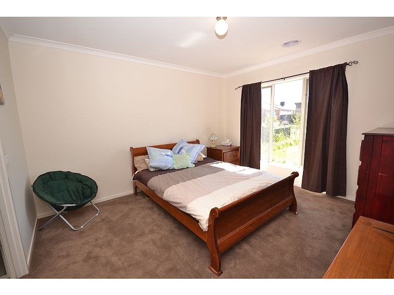 37 Lawrie Drive, Alfredton VIC 3350