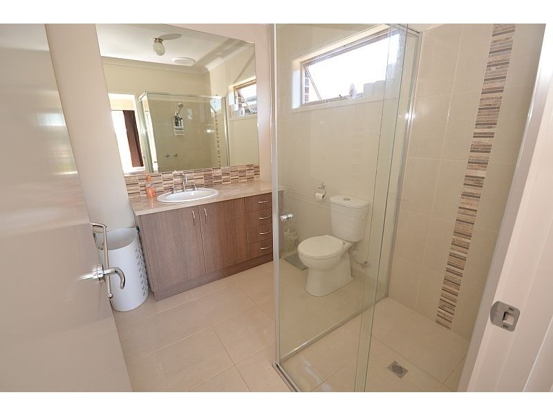 37 Lawrie Drive, Alfredton VIC 3350