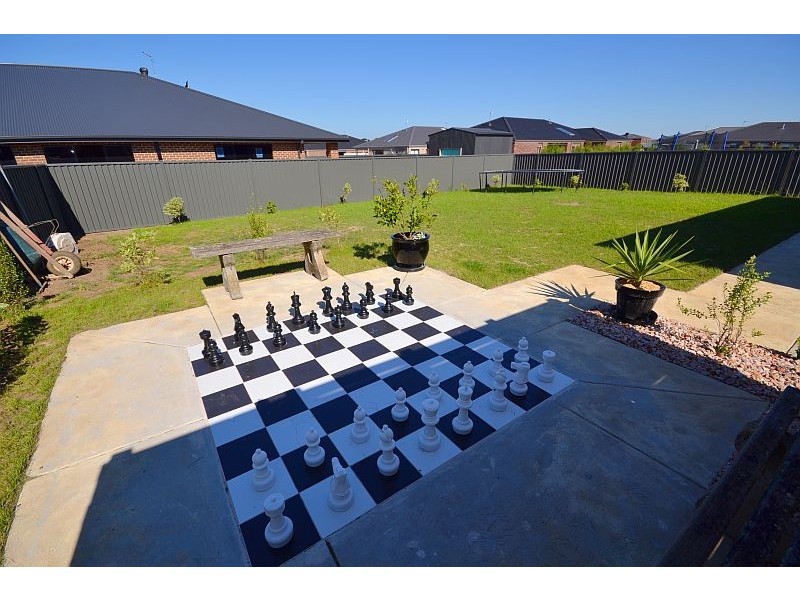 37 Lawrie Drive, Alfredton VIC 3350