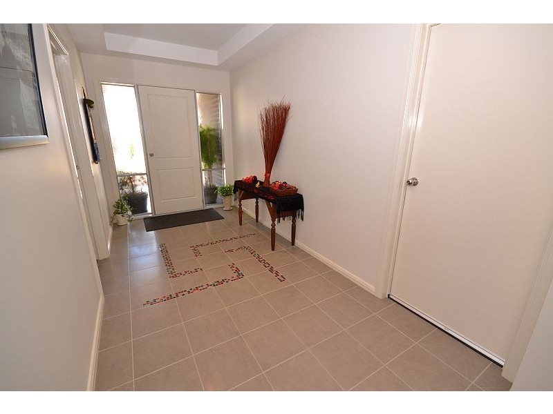 18 Platypus Drive, Mount Clear VIC 3350