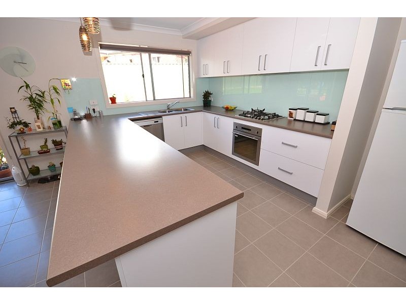 18 Platypus Drive, Mount Clear VIC 3350