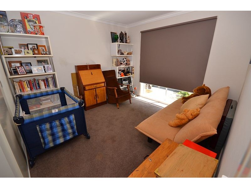 18 Platypus Drive, Mount Clear VIC 3350