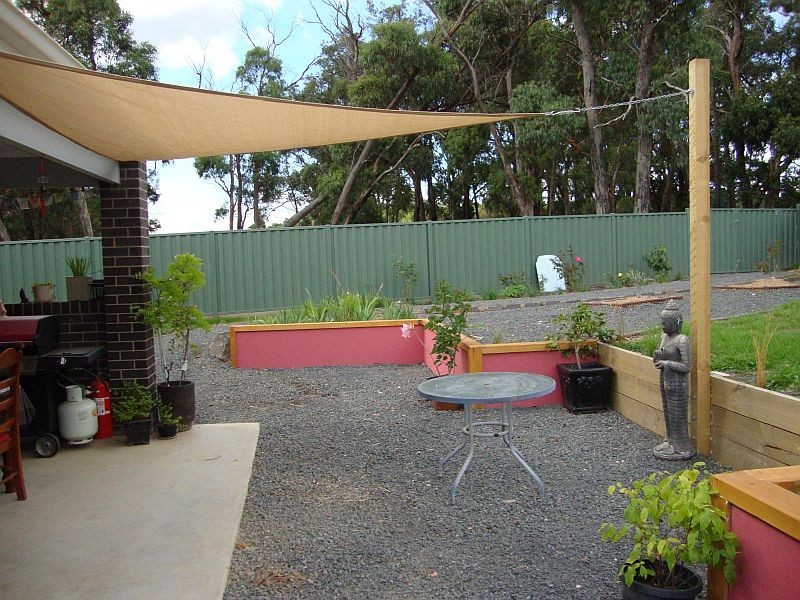 18 Platypus Drive, Mount Clear VIC 3350