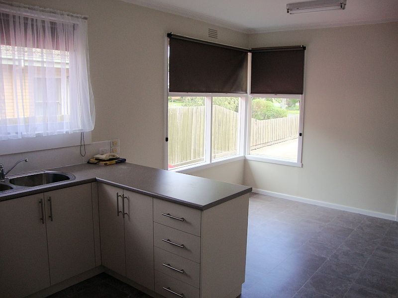 10 Grammar Street, Wendouree VIC 3355