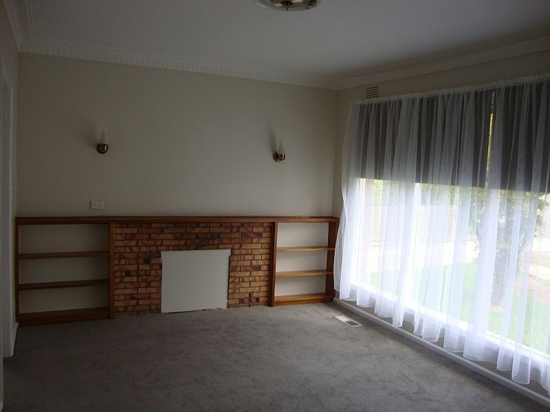 10 Grammar Street, Wendouree VIC 3355