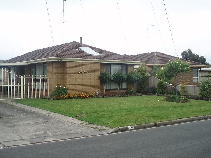 76 Marie Crescent, Wendouree VIC 3355