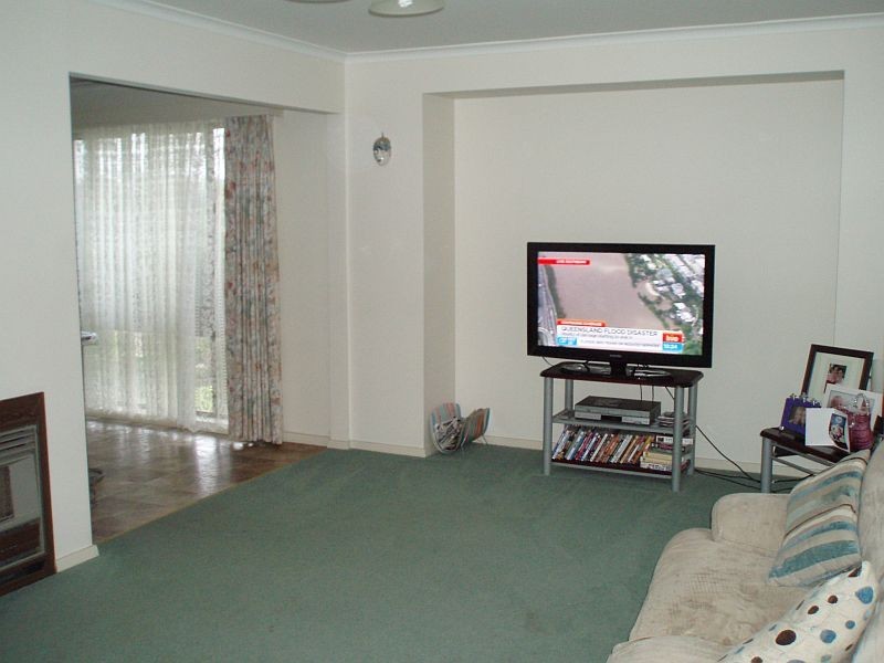 76 Marie Crescent, Wendouree VIC 3355