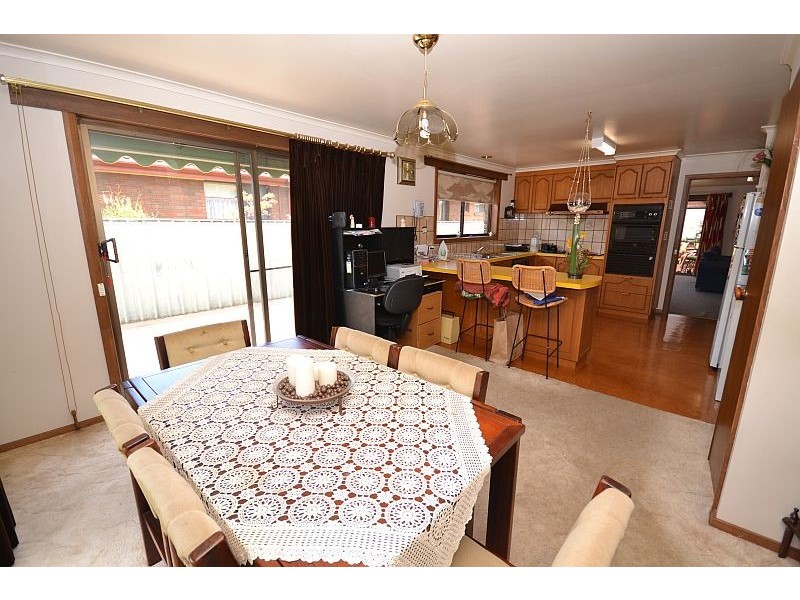 13 Cromwell Street, Sebastopol VIC 3356