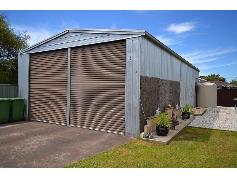 13 Cromwell Street, Sebastopol VIC 3356