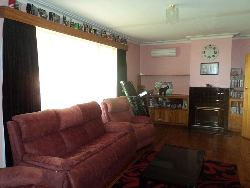 18 Ronans Road, Springbank VIC 3352