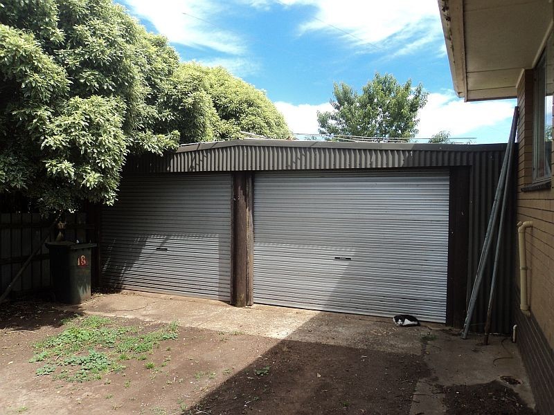 18 Ronans Road, Springbank VIC 3352