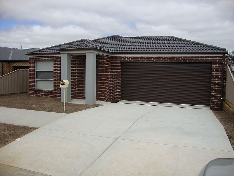3 Muller Court, Mount Clear VIC 3350