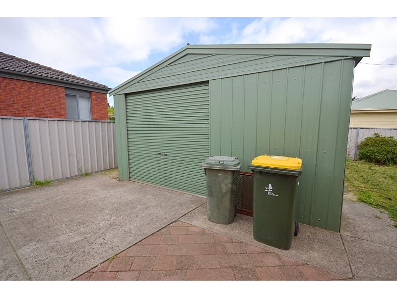 7 Zora Court, Sebastopol VIC 3356