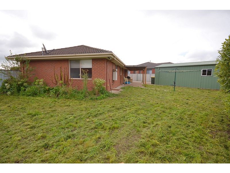 7 Zora Court, Sebastopol VIC 3356