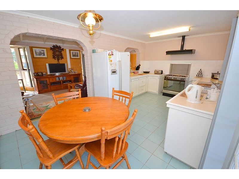 4 Laurence Drive, Snake Valley VIC 3351