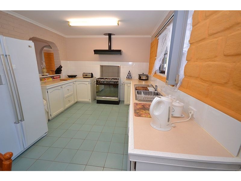 4 Laurence Drive, Snake Valley VIC 3351