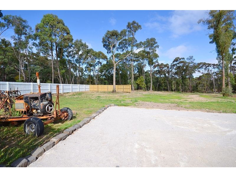 4 Laurence Drive, Snake Valley VIC 3351