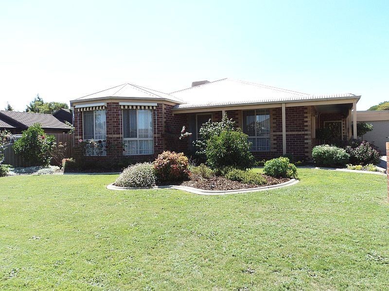 27 Shari Drive, Delacombe VIC 3356