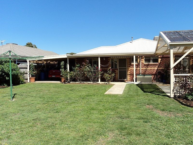 27 Shari Drive, Delacombe VIC 3356