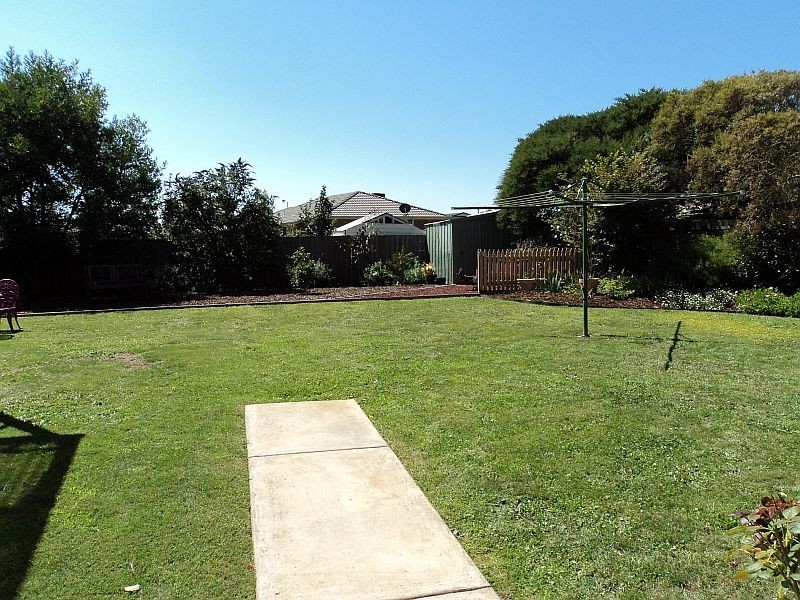 27 Shari Drive, Delacombe VIC 3356