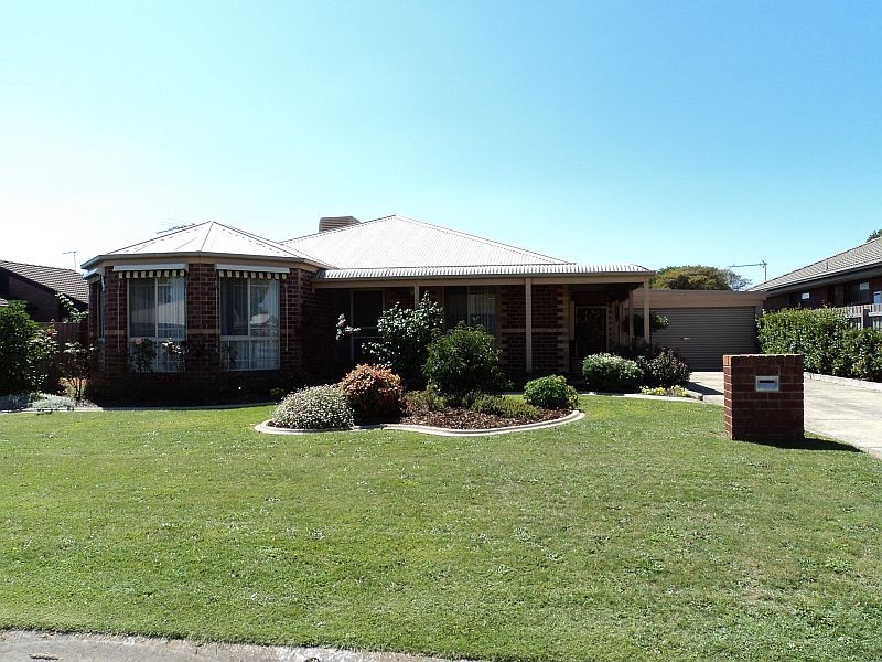 27 Shari Drive, Delacombe VIC 3356