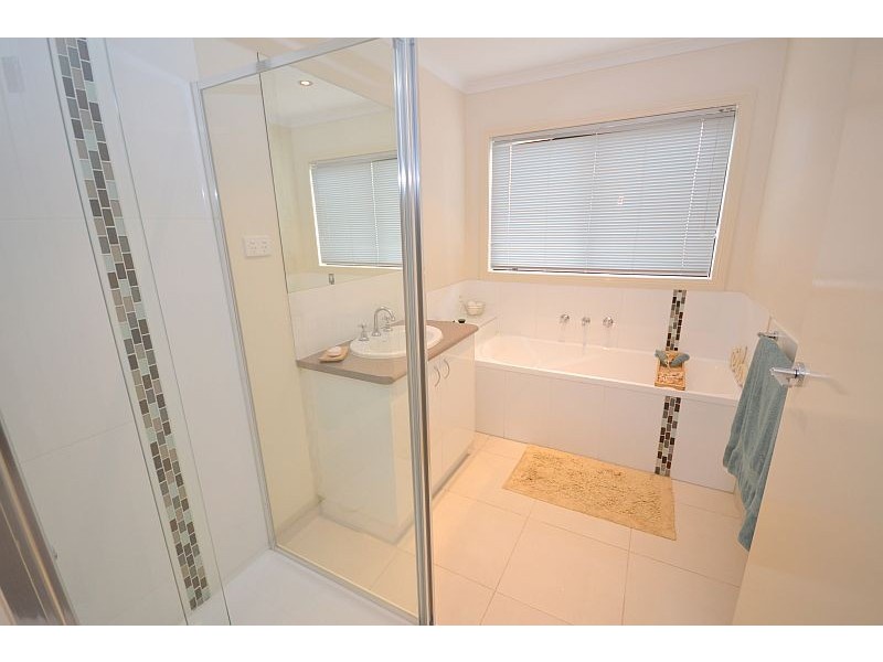 95 Alfredton Drive, Alfredton VIC 3350