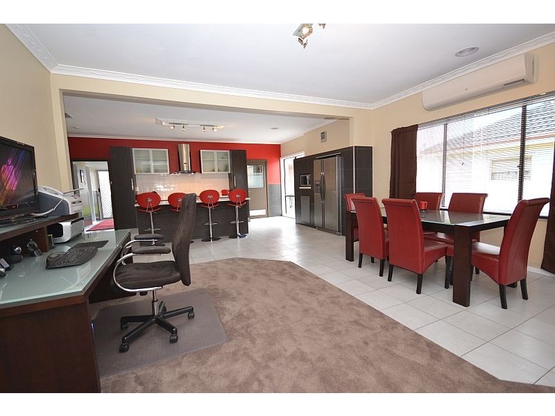 31 Head Street, Wendouree VIC 3355