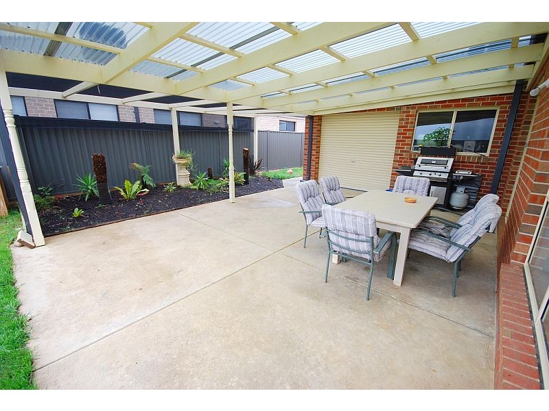 128 Alfredton Drive, Alfredton VIC 3350