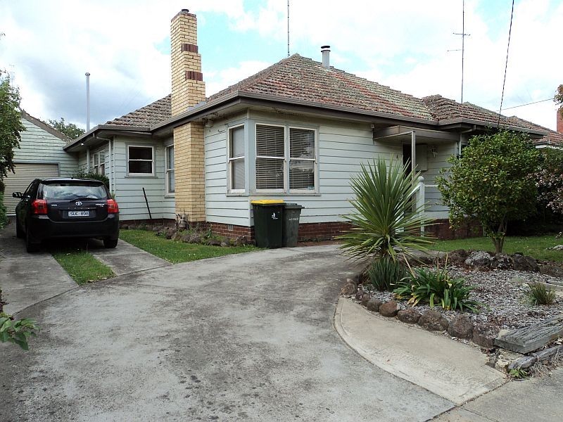 4 Fisher Street, Wendouree VIC 3355