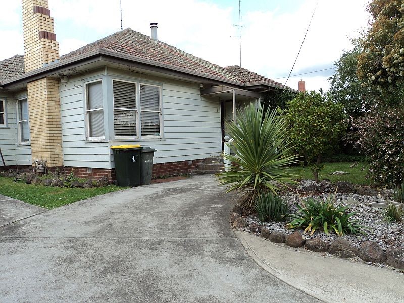 4 Fisher Street, Wendouree VIC 3355