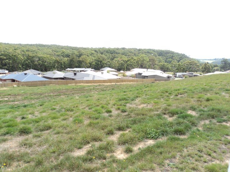 2 Ninox Court, Brown Hill VIC 3350