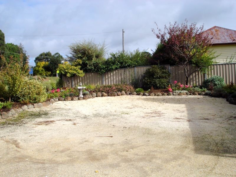 33 High Street, Beaufort VIC 3373