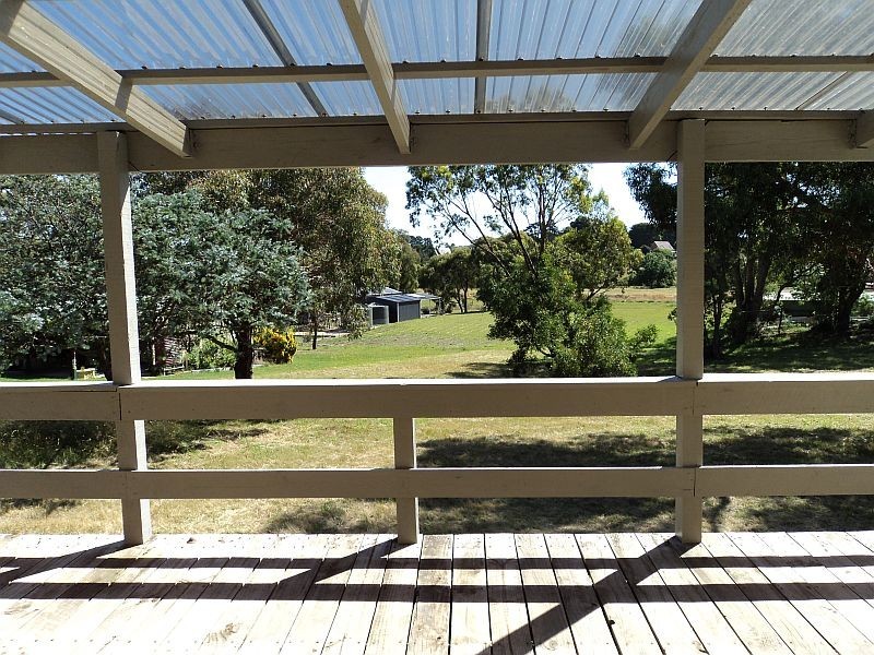 32 Young Street, Linton VIC 3360