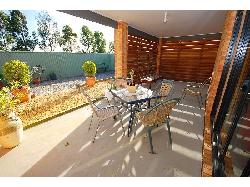 8 Delaney Drive, Miners Rest VIC 3352