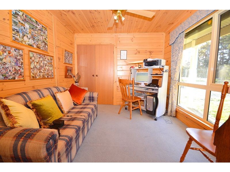 38 Jackson Street, Linton VIC 3360