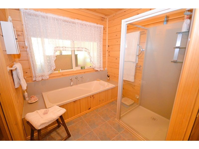 38 Jackson Street, Linton VIC 3360