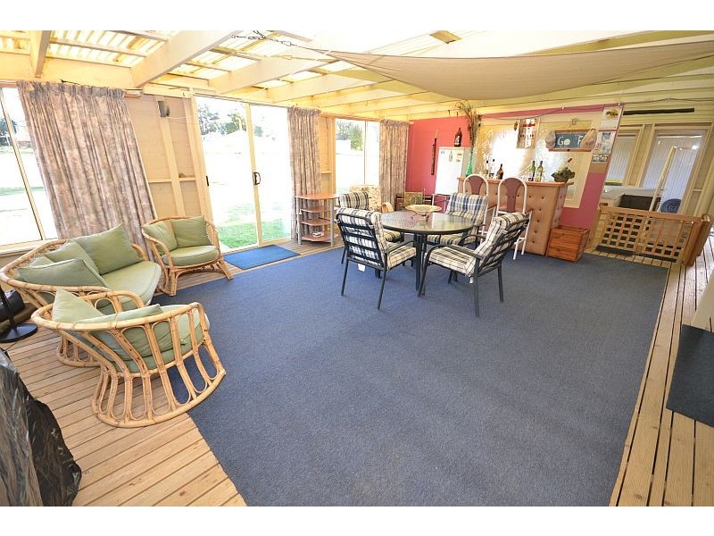 38 Jackson Street, Linton VIC 3360