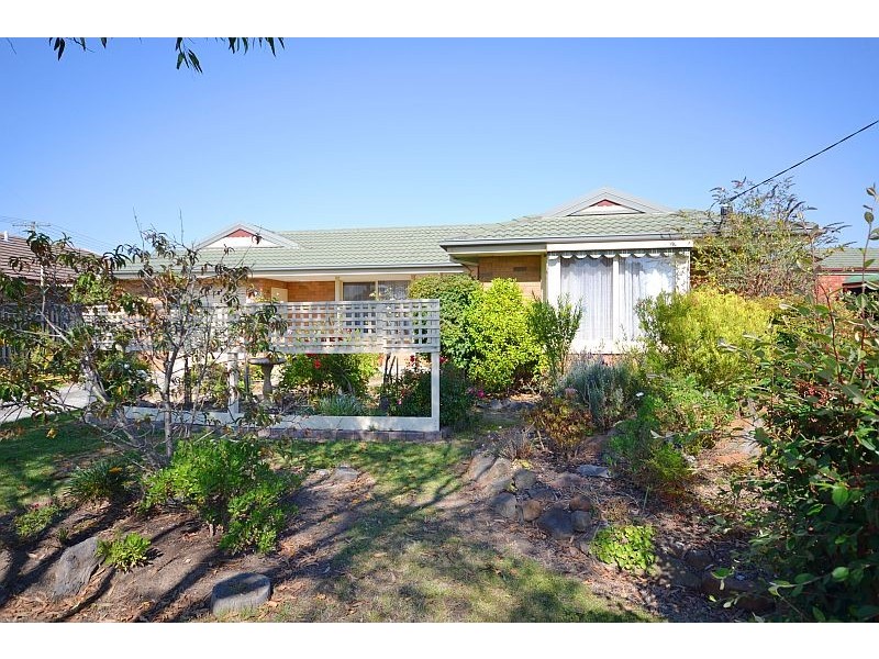 2 Holly Court, Delacombe VIC 3356