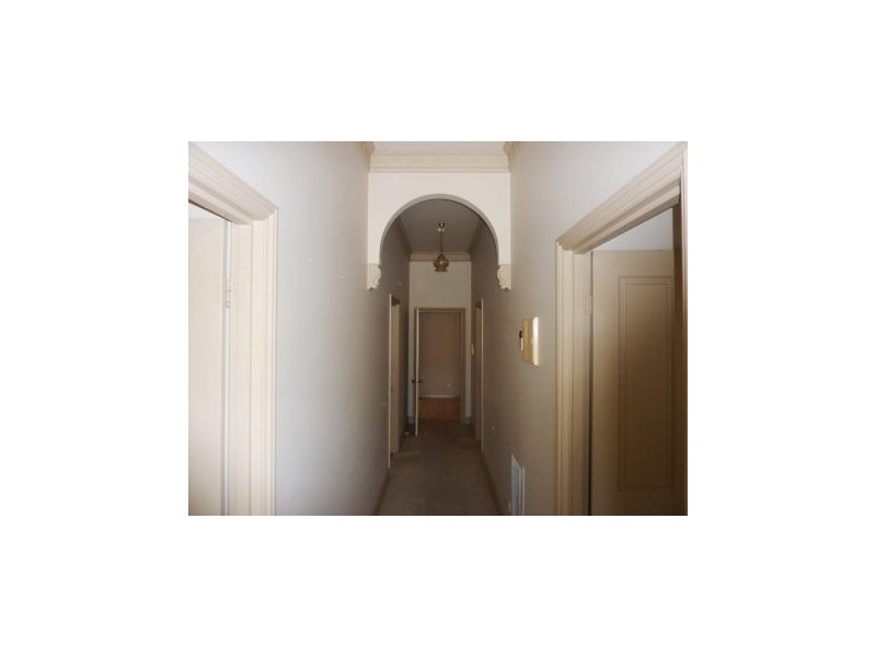 18 Burnbank Street, Lake Wendouree VIC 3350