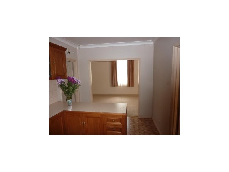 18 Burnbank Street, Lake Wendouree VIC 3350