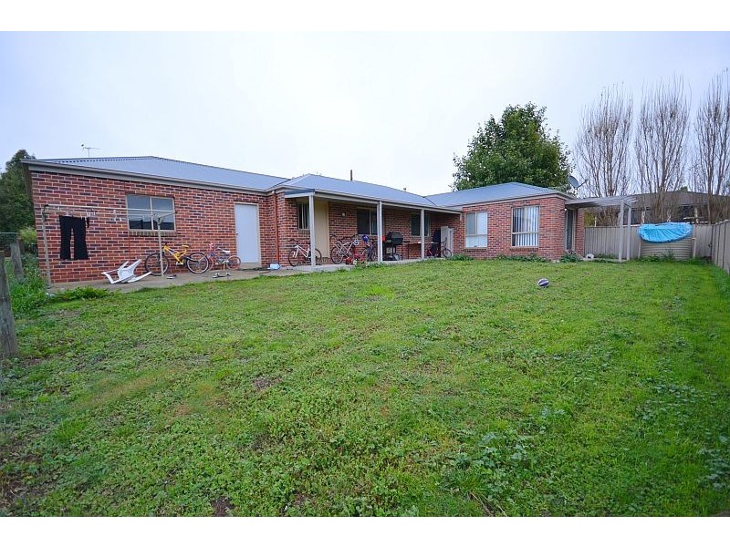 2 Bartley Avenue, Ballarat VIC 3350