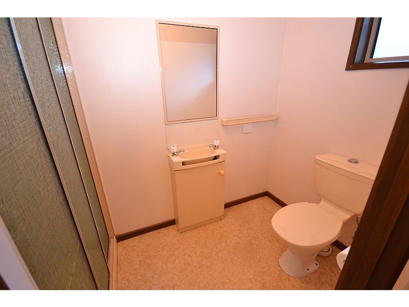 8 Allenby Court, Mount Clear VIC 3350