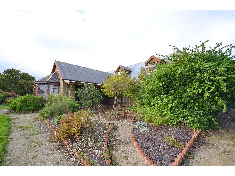 12 Charles Scorer Court, Magpie VIC 3352