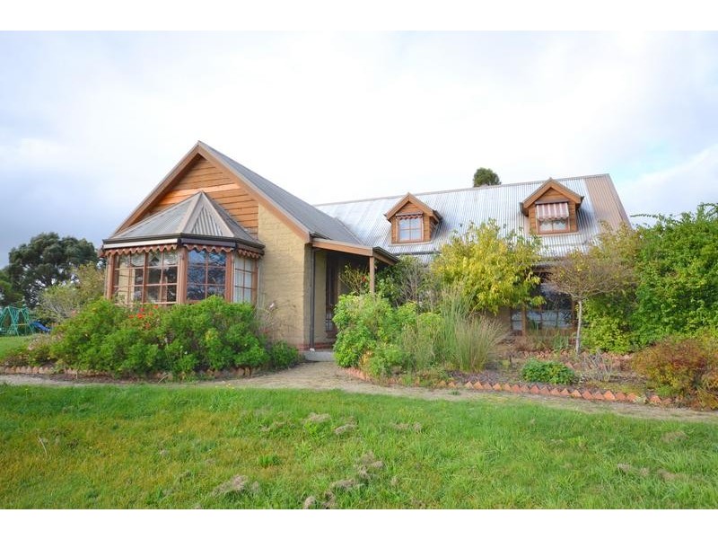 12 Charles Scorer Court, Magpie VIC 3352