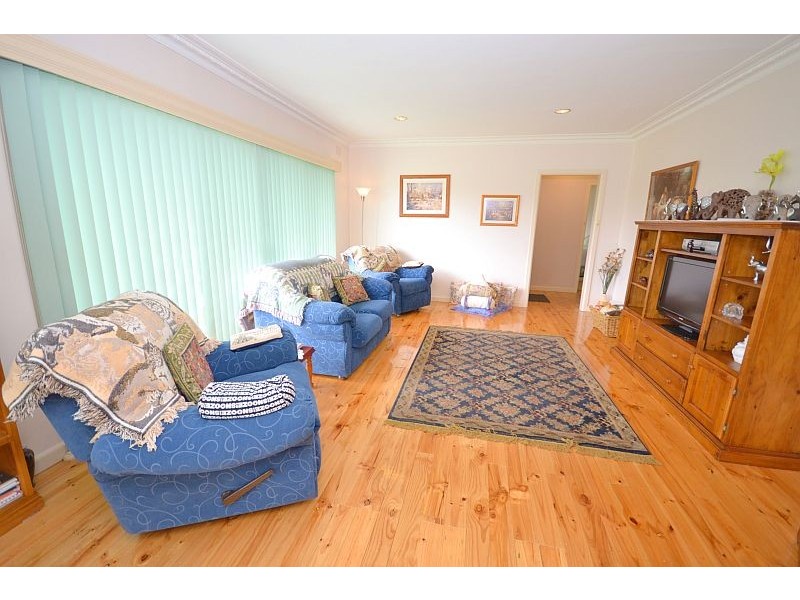 4 Towong Street, Alfredton VIC 3350