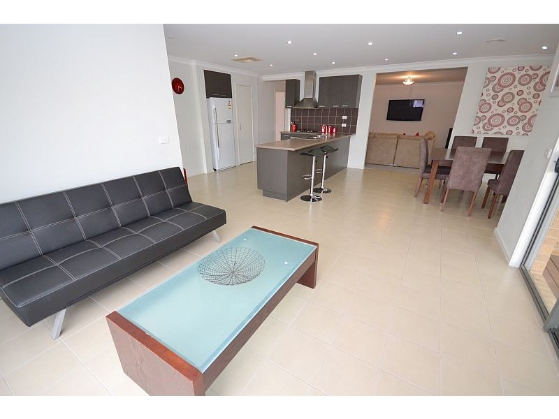 243 Whitelaw Avenue, Delacombe VIC 3356