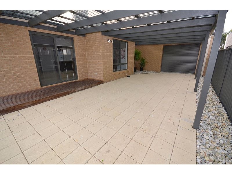 243 Whitelaw Avenue, Delacombe VIC 3356