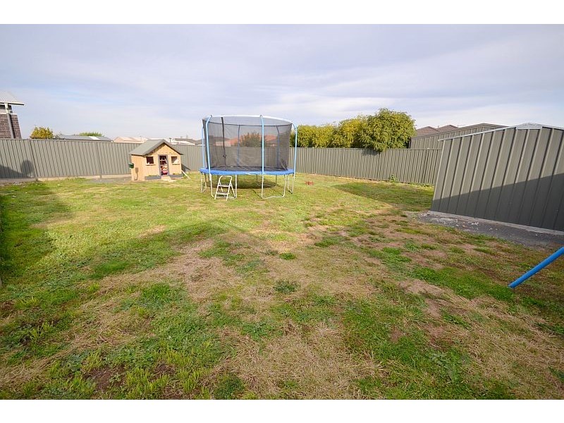 243 Whitelaw Avenue, Delacombe VIC 3356