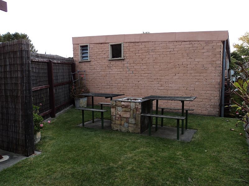 16 Rowlands Street, Sebastopol VIC 3356