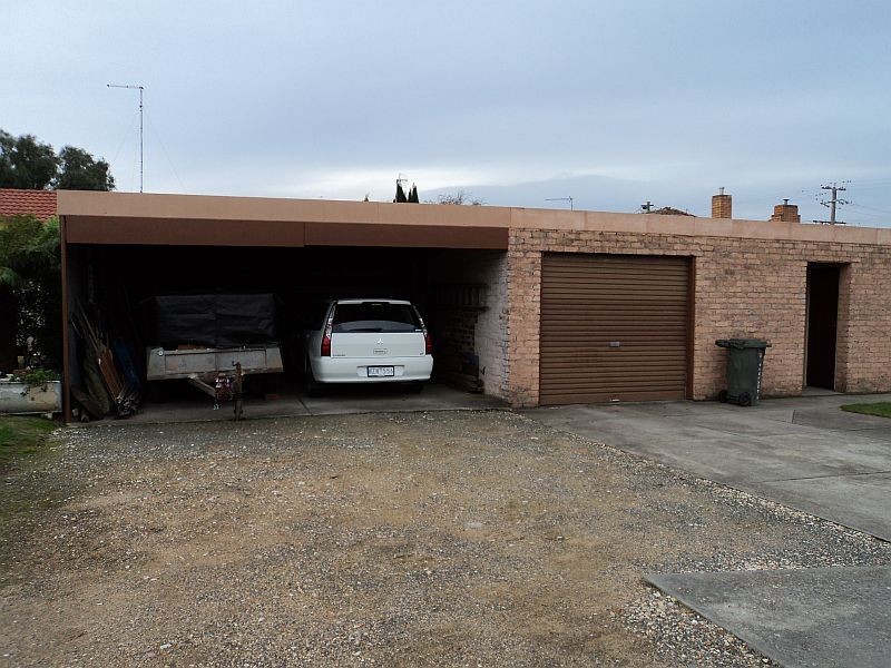 16 Rowlands Street, Sebastopol VIC 3356